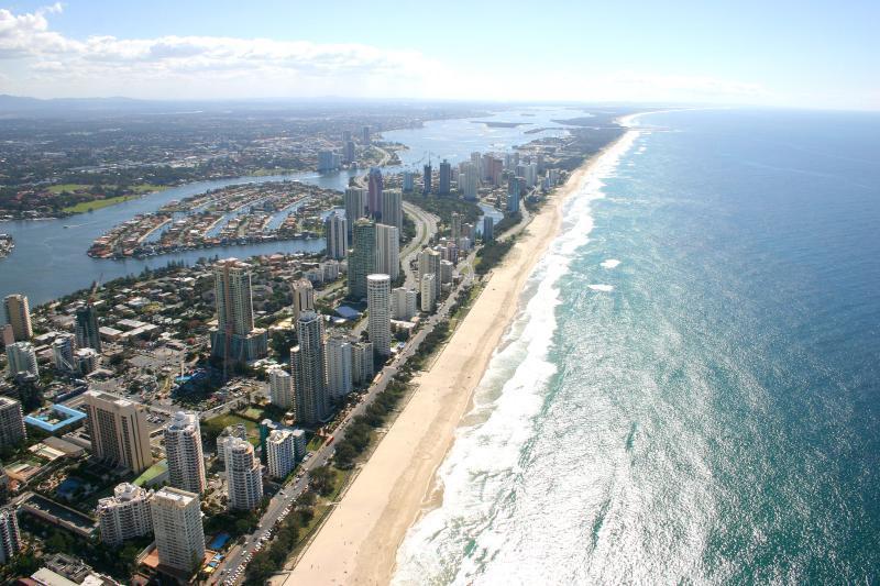 The Shore Apartments - Beachfront Gold Coast Exterior photo