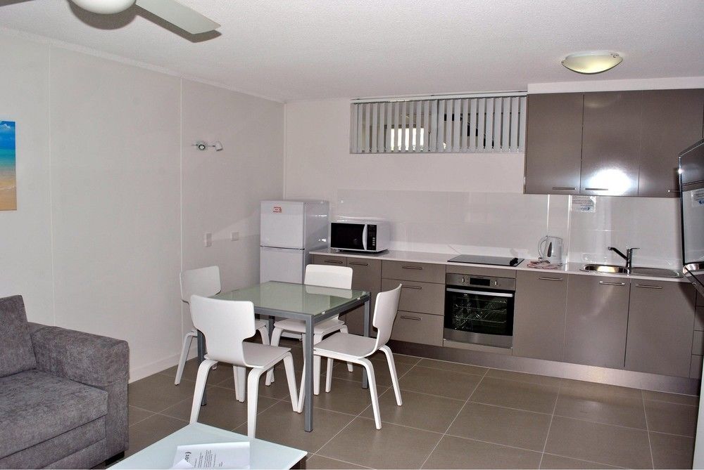 The Shore Apartments - Beachfront Gold Coast Exterior photo