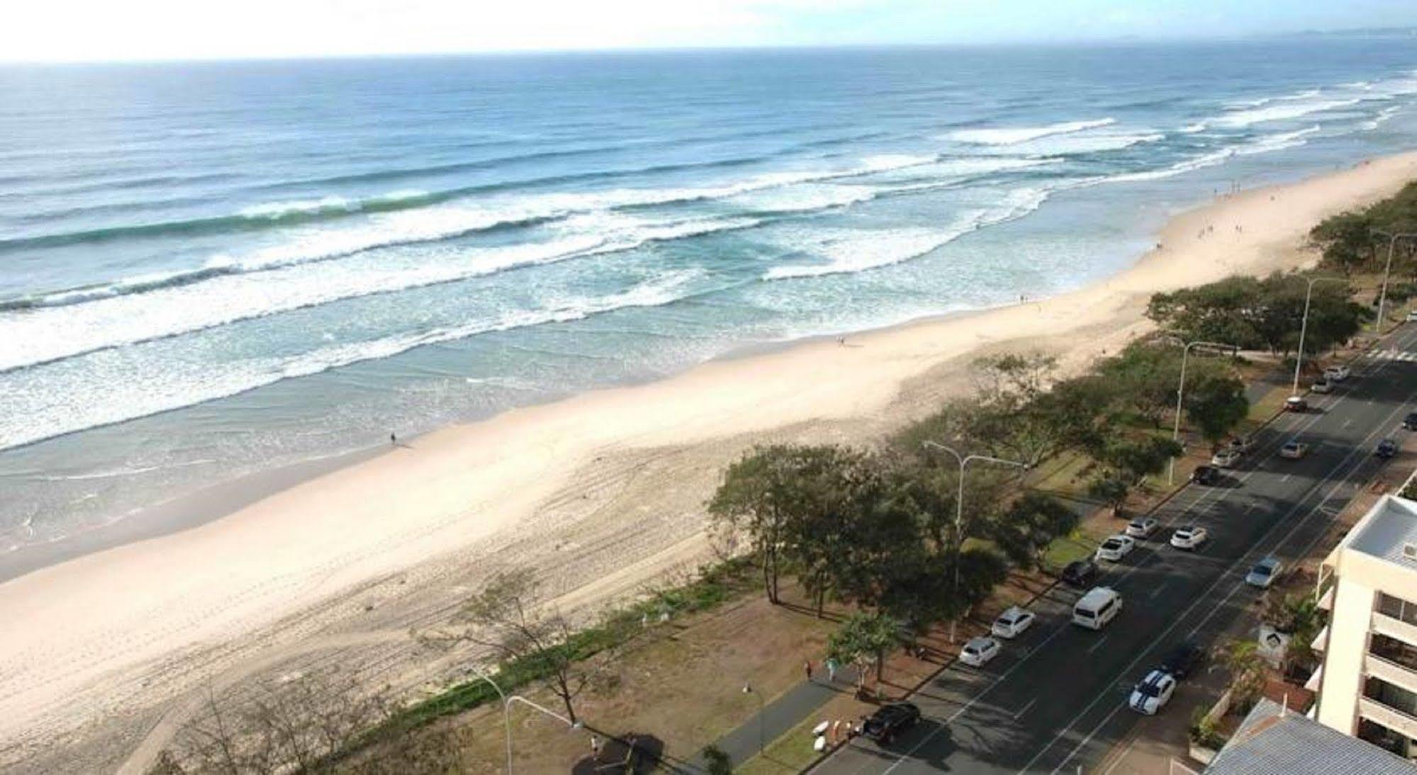 The Shore Apartments - Beachfront Gold Coast Exterior photo