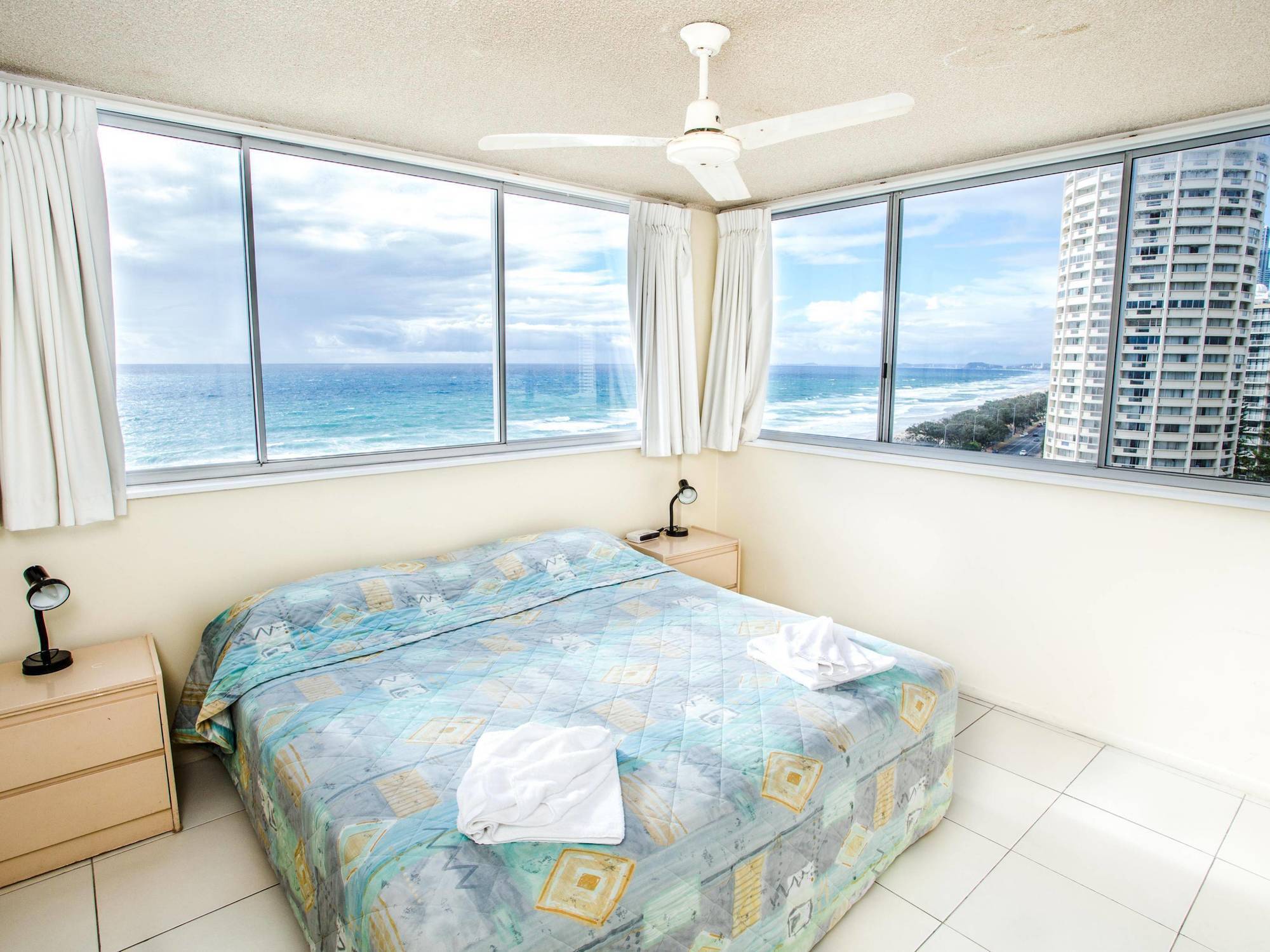 The Shore Apartments - Beachfront Gold Coast Exterior photo